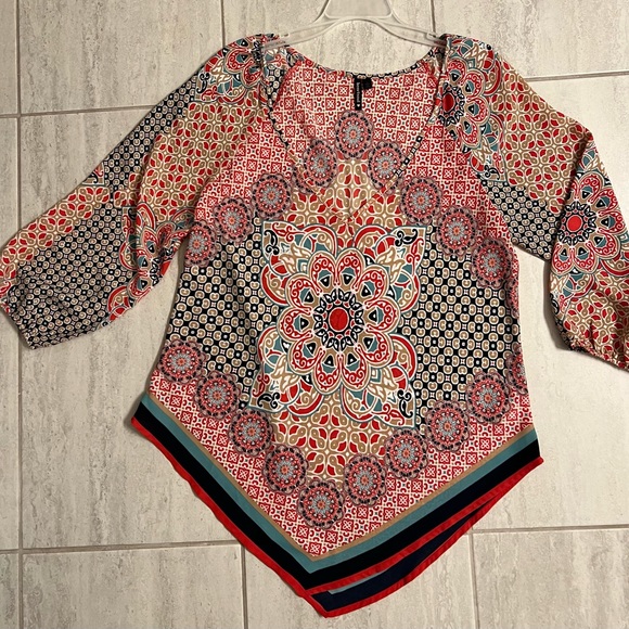 Heart Soul V-Neck Blouse! Large - Picture 4 of 10